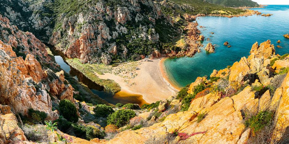 Spiaggia Li Cossi, Costa Paradiso