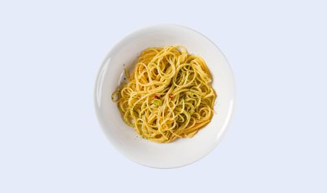 Spaghetti aglio olio e peperoncino